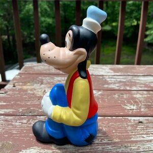 Walt Disney Productions Coloful Goofy Ceramic Sitting Figurine Collectible| 9.5"